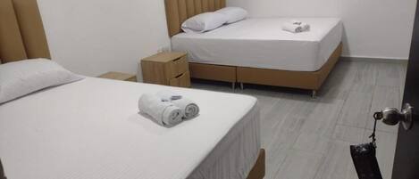 Familieværelse til 4 personer | Gratis Wi-Fi