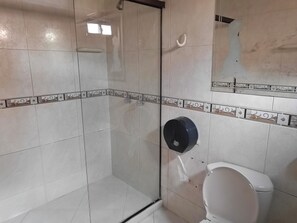 Basic-Zimmer | Badezimmer