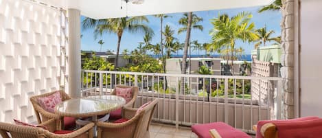 公寓, 1 張加大雙人床和 1 張沙發床 (Alii Villas#322 Top Floor Condo with ) | 室外用餐