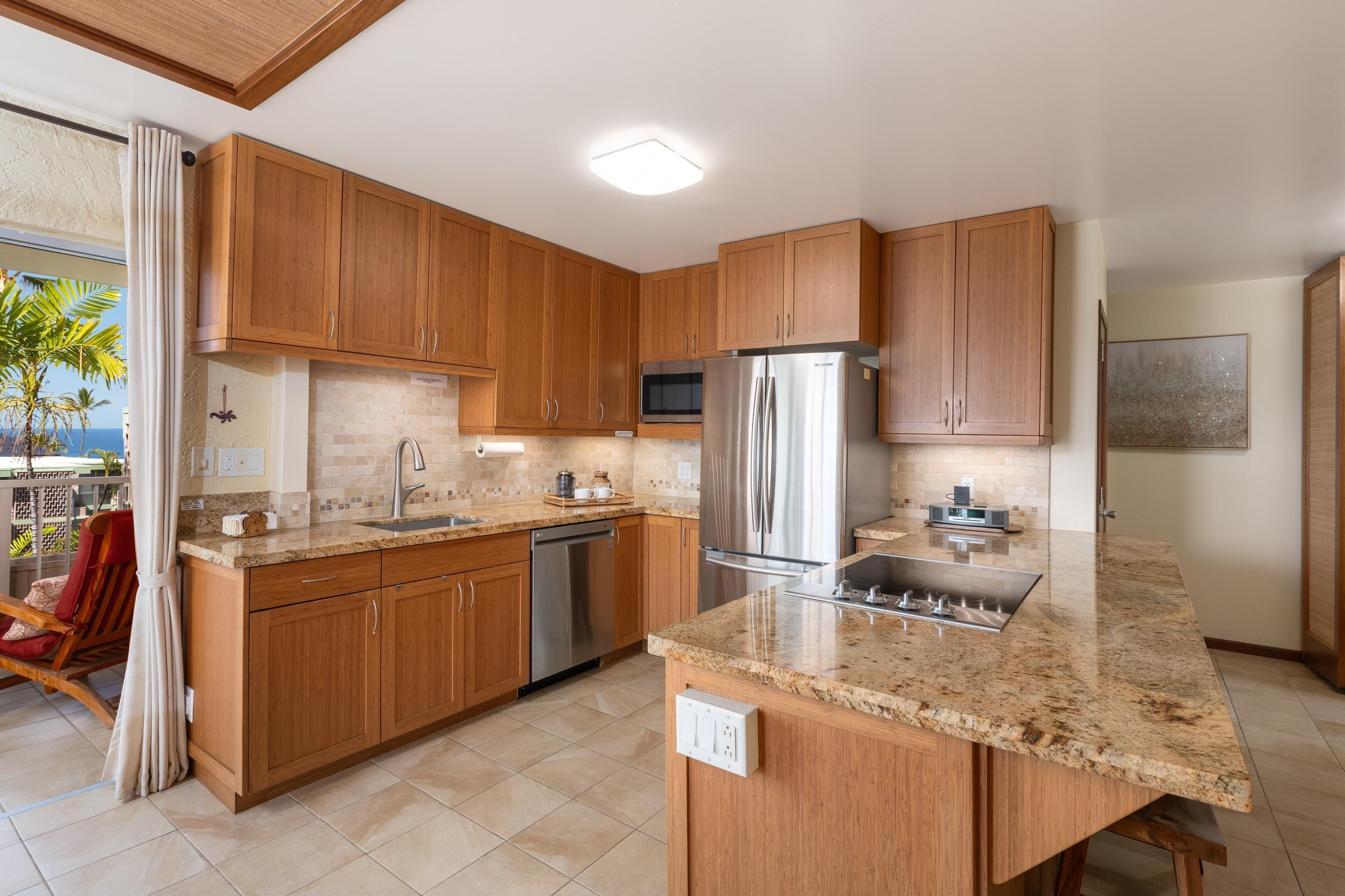 Apartment, 1 Queen Bed with Sofa bed (Alii Villas#322 Top Floor Condo with ) | Private kitchen