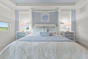 6 bedrooms, iron/ironing board, WiFi, bed sheets