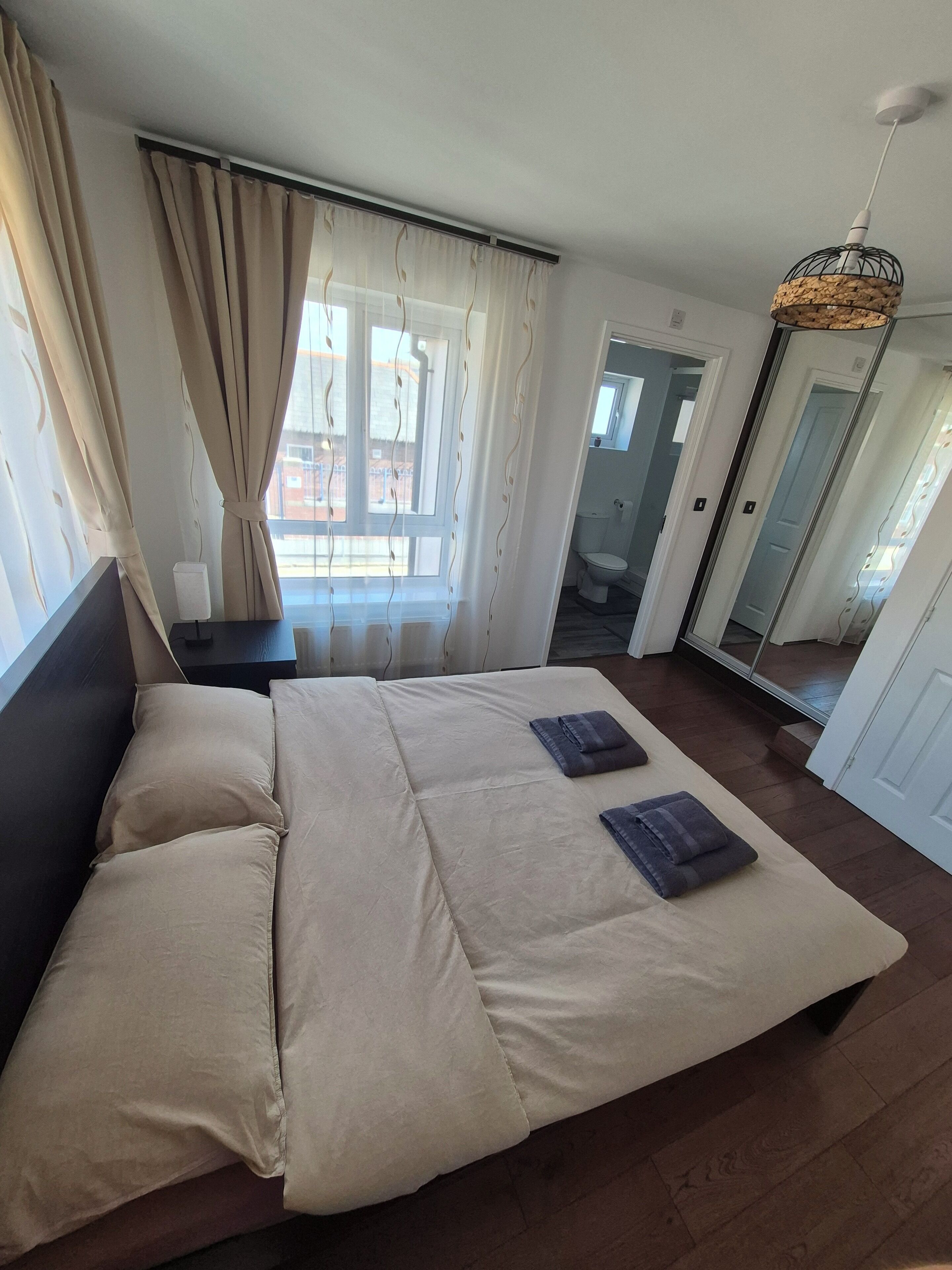 3 bedrooms, iron/ironing board, travel crib, free WiFi