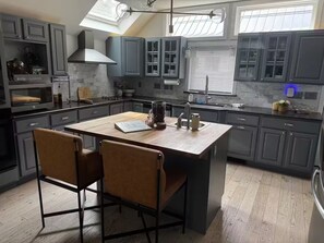 Microwave, oven, stovetop, dishwasher