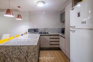 Basic Apartment | Private kitchen