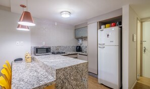 Basic Apartment | Private kitchen