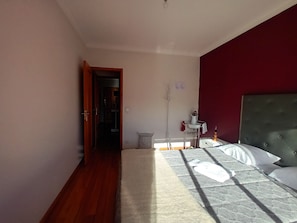 1 bedroom, Internet, bed sheets