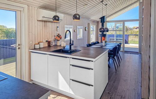 4 bedroom gorgeous home in Hirtshals