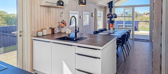 4 bedroom gorgeous home in Hirtshals