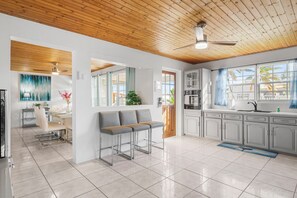 Apartment (4 Bedrooms) | Property amenity