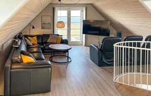 TV, foosball, table tennis - Pet friendly home in Vestervig with sauna (Vestervig)