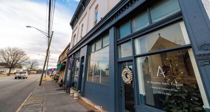 Salem Historic Downtown 3BRM/2BATH