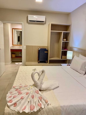 1 quarto, acesso à internet, roupa de cama