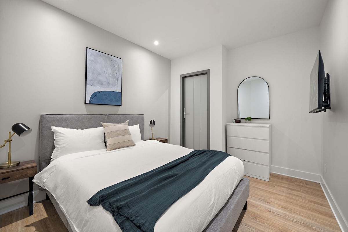 Comfort Apartment, City View | Blackout drapes, iron/ironing board, free WiFi
