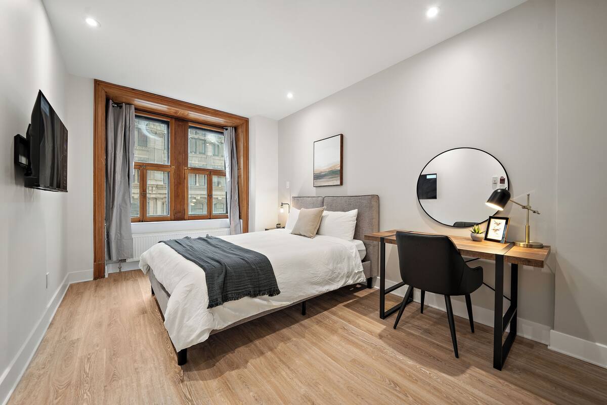 Luxury Apartment, City View | Blackout drapes, iron/ironing board, free WiFi
