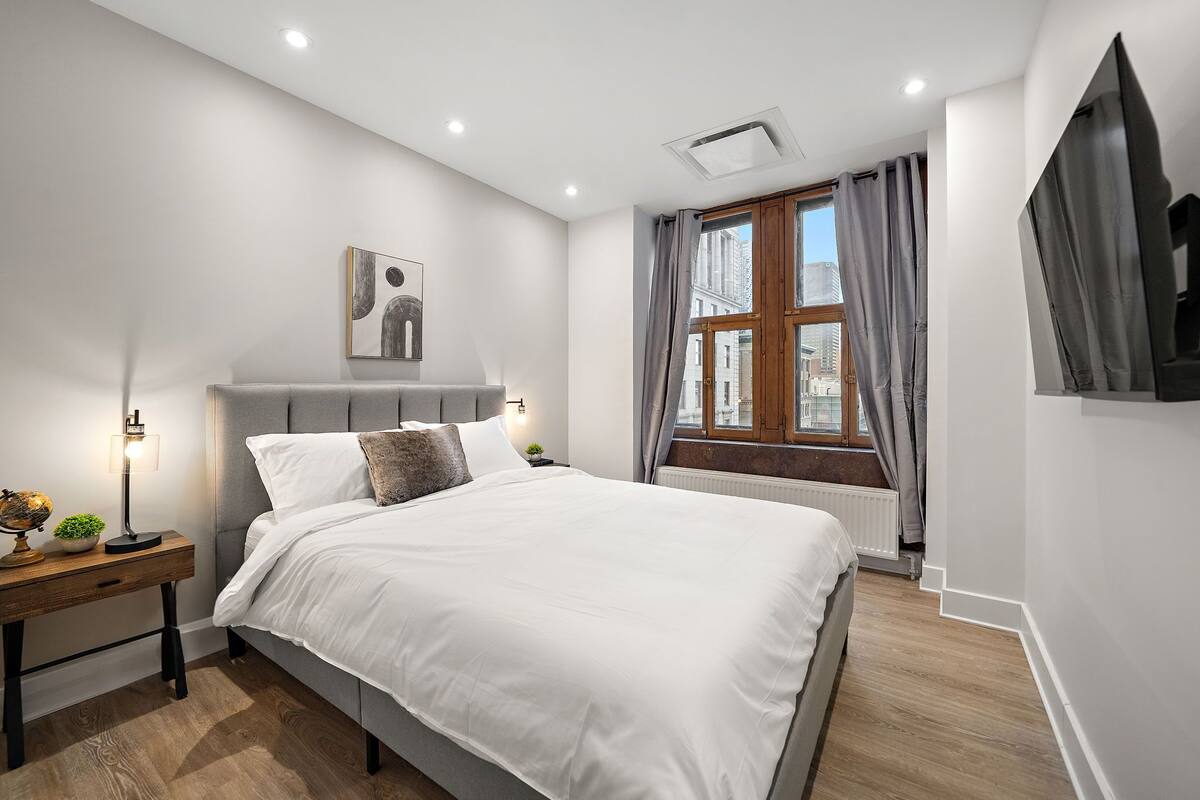 Premium Apartment, City View | Blackout drapes, iron/ironing board, free WiFi