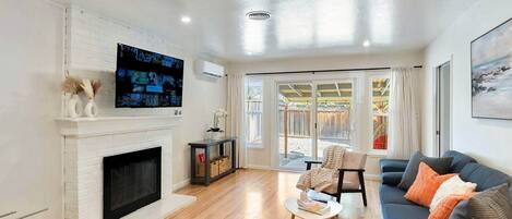 Télévision, baby-foot