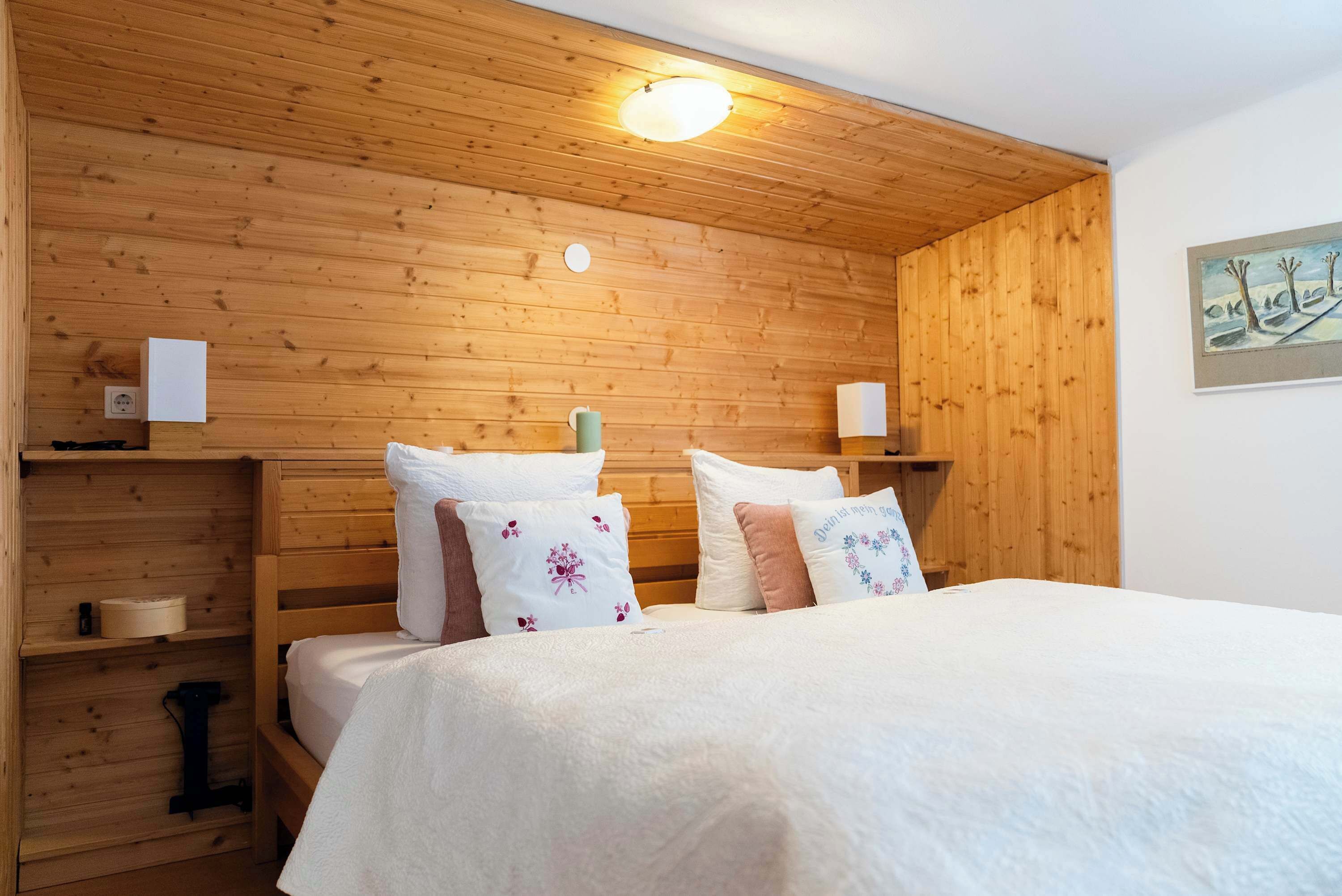 1 makuuhuone, työpöytä, silitysrauta/-lauta, Wi-Fi