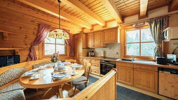 Réfrigérateur, four, plaque de cuisson, lave-vaisselle