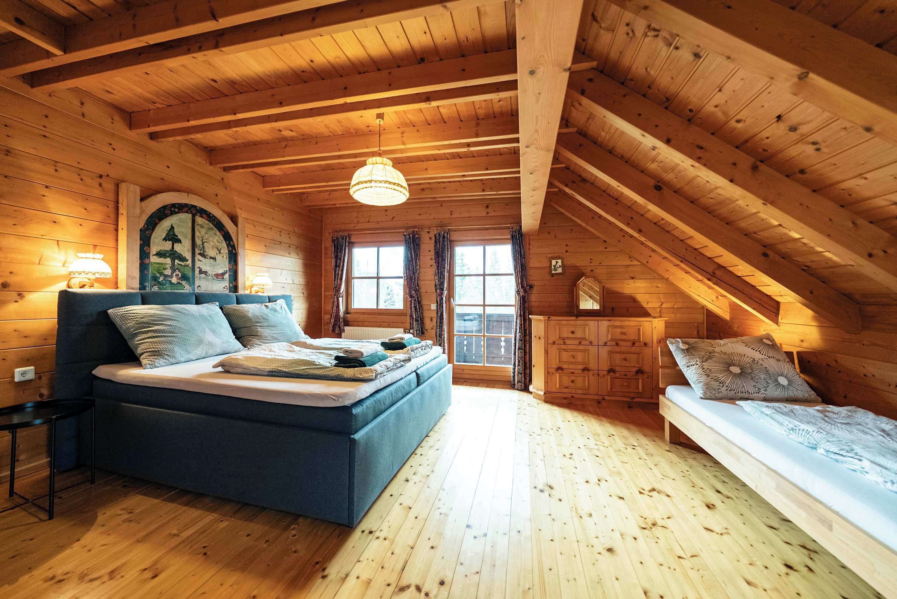 4 makuuhuonetta, silitysrauta/-lauta, Wi-Fi, vuodevaatteet