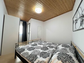1 Schlafzimmer, Schreibtisch, Bügeleisen/Bügelbrett, WLAN