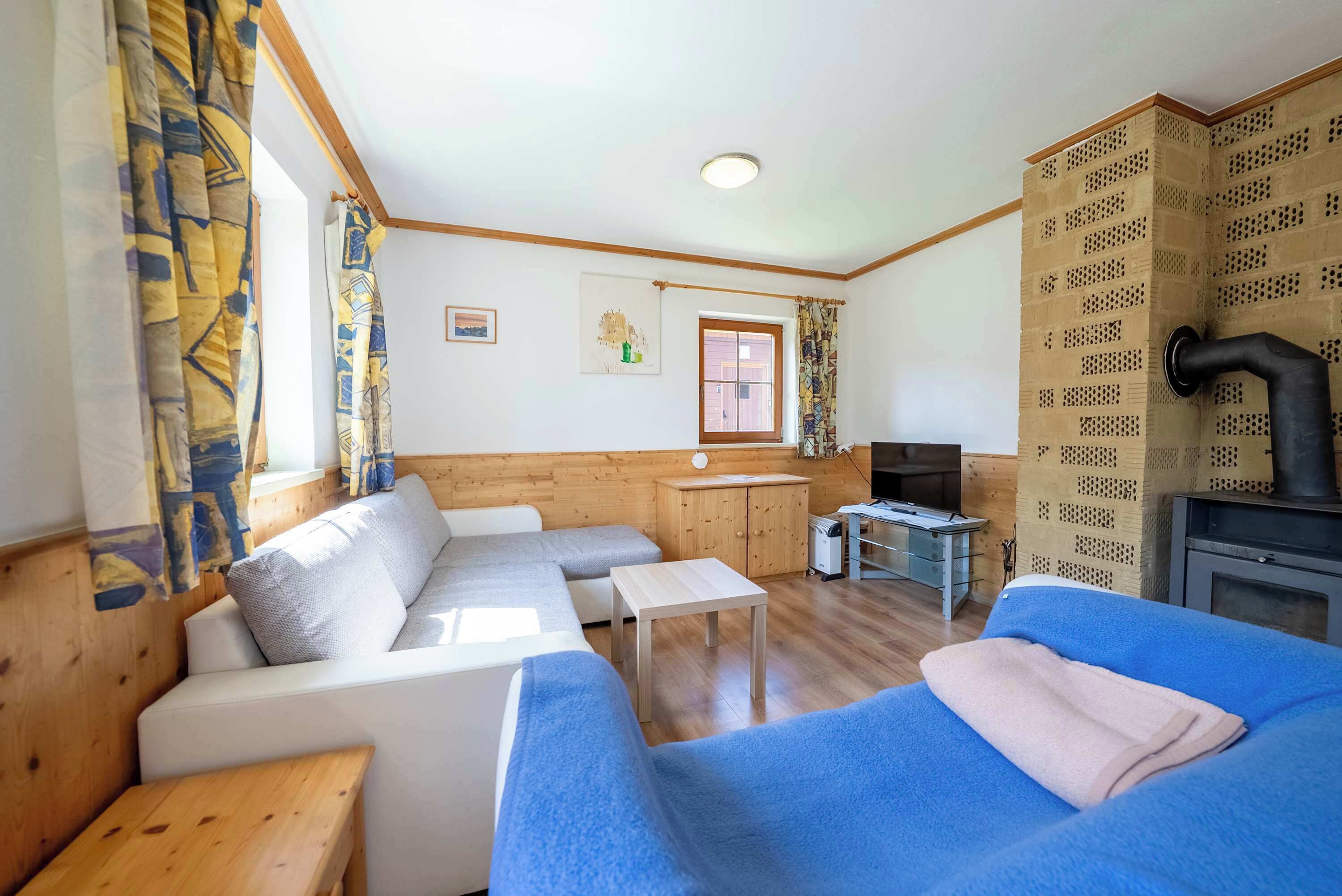 Fernseher, Kamin, Arbeitsbereiche