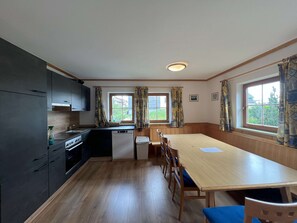 Kühlschrank, Ofen, Herdplatte, Geschirrspüler