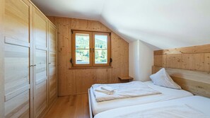 3 quartos, escrivaninha, ferros/tábuas de passar roupa, Wi-Fi