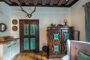 Interior - Strauss Suite | Kitchen | Parking | Garden (Altaussee)