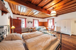 1 bedroom, iron/ironing board, WiFi, bed sheets