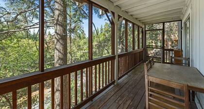 5 Mi to Lake Arrowhead Village: Cabin w/ Game Room