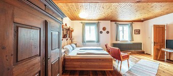 Torberg Apartment | Kitchen | Parking | Garden