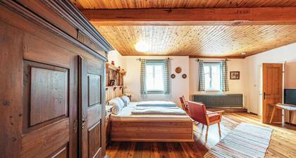 Torberg Apartment | Kitchen | Parking | Garden