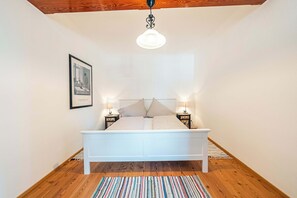 1 chambre, bureau, fer et planche à repasser, Wi-Fi