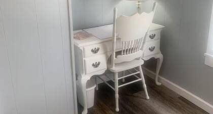 The tree house ,1 bd. lovely loft in historic area