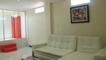 Suite | Iron/ironing board, free WiFi