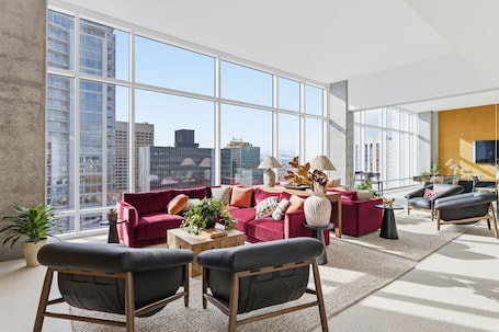 Lounge. Placemakr Downtown Phoenix