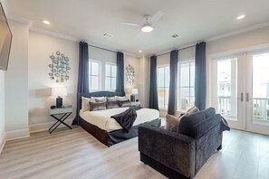 5 soverom, skrivebord, strykejern/-brett og wi-fi