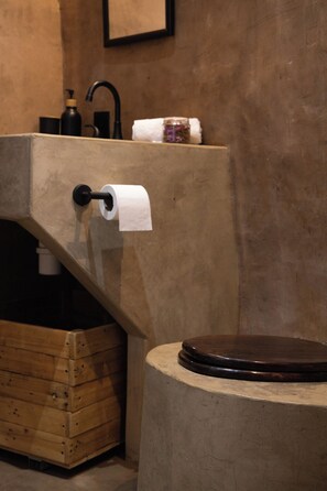 Towels, soap, toilet paper