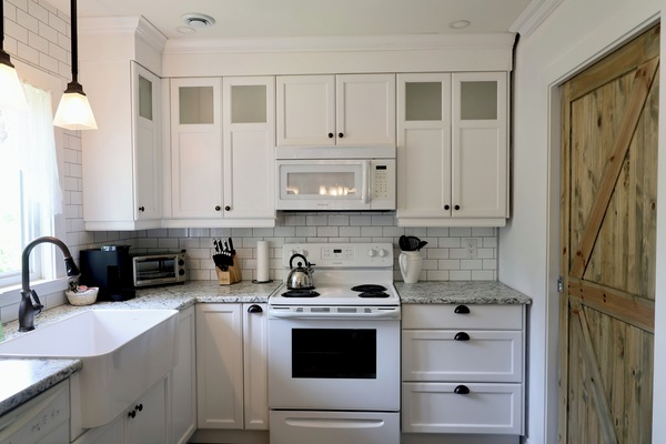 Microonde, forno, piano cottura, lavastoviglie