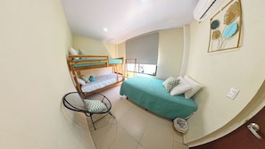 2 chambres, fer et planche à repasser, Wi-Fi gratuit, draps fournis