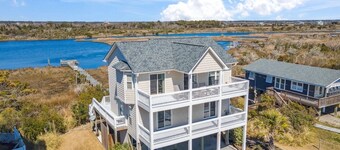 4-bedroom soundside house with private dock and easy beach access