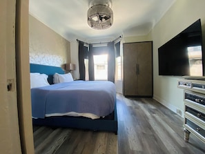 1 bedroom, desk, free WiFi, bed sheets