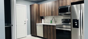 Downtown Historic 1 Bed 1 Bath Apartment Unit 202