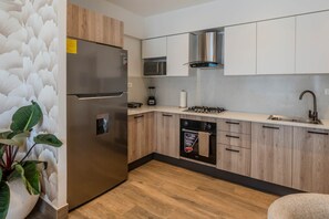 Refrigerador, placa de cocina