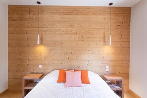 5 bedrooms