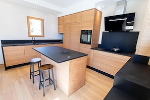 Fridge, microwave, dishwasher, highchair
