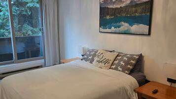 2 chambres, fer et planche à repasser, Wi-Fi, draps fournis