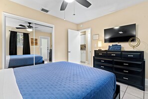 1 habitación, tabla de planchar con plancha, wifi y ropa de cama 
