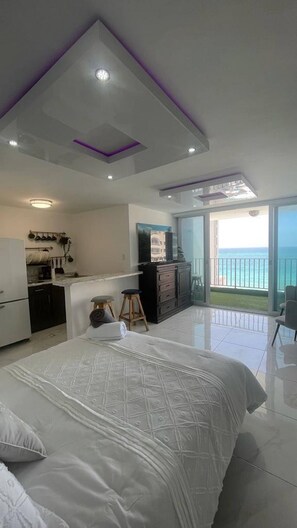 2 bedrooms, iron/ironing board