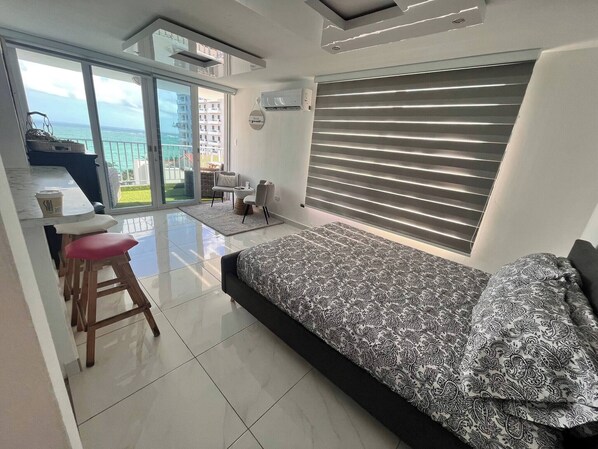 2 bedrooms, iron/ironing board